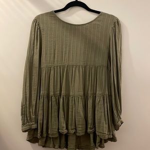 American Eagle long sleeve green top size xsmall